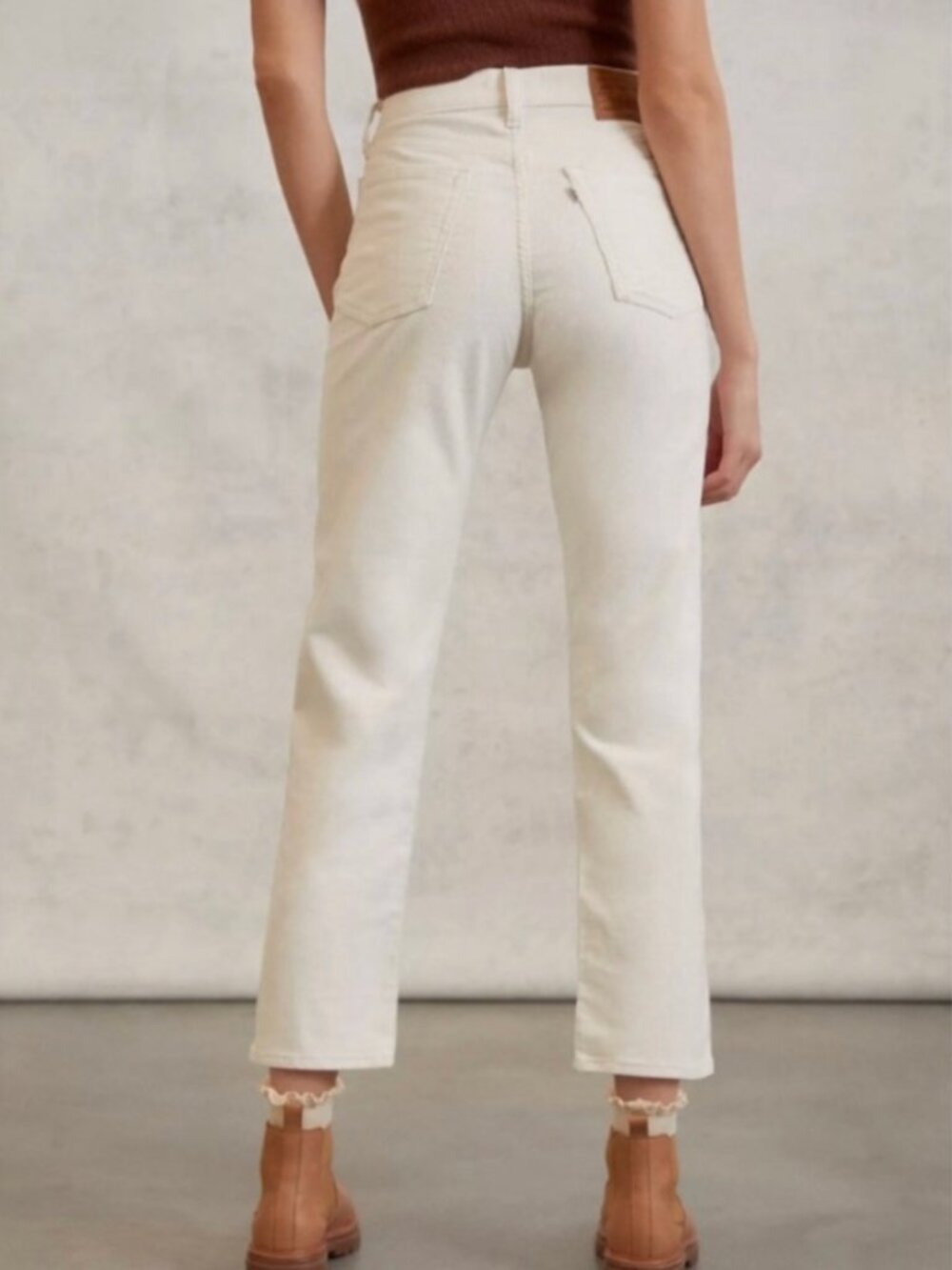 Levi's Wedgie Straight Jean in Off-White, Size 29